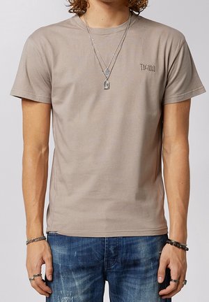 Camiseta básica - brown