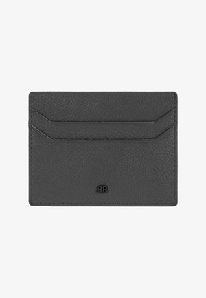 Tarjetero de cuero negro texturizado con dos ranuras horizontales para tarjetas y pequeño logo doble "R" en relieve centrado en la parte inferior.