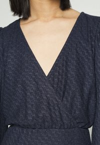 ONLY Petite Stickad klänning - dark blue