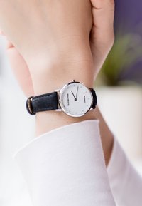 Victoria Hyde - MARBLE DIA ULTRA THIN MINIMALIST - Uhr - blau Thumbnail-Bild 1