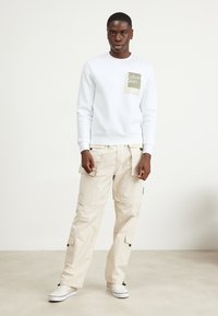 Calvin Klein OVERLAY BOX LOGO - Sweatshirt - bright white
