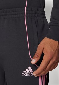 adidas Performance INTER MIAMI CF URBAN PURIST TRAVEL - Article de supporter d'équipe de club - black