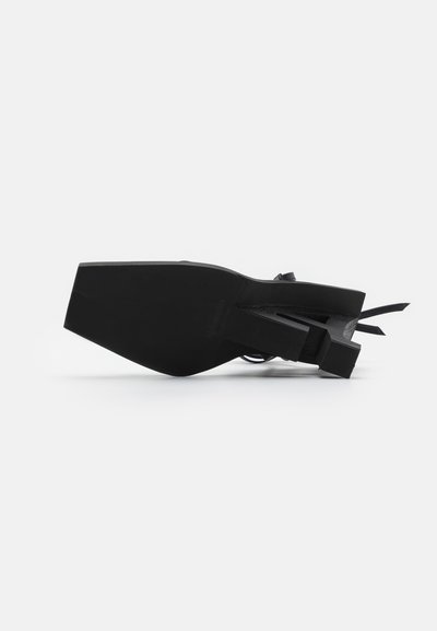 Ahluwalia WEDGE - Ψηλοτάκουνα πέδιλα - black