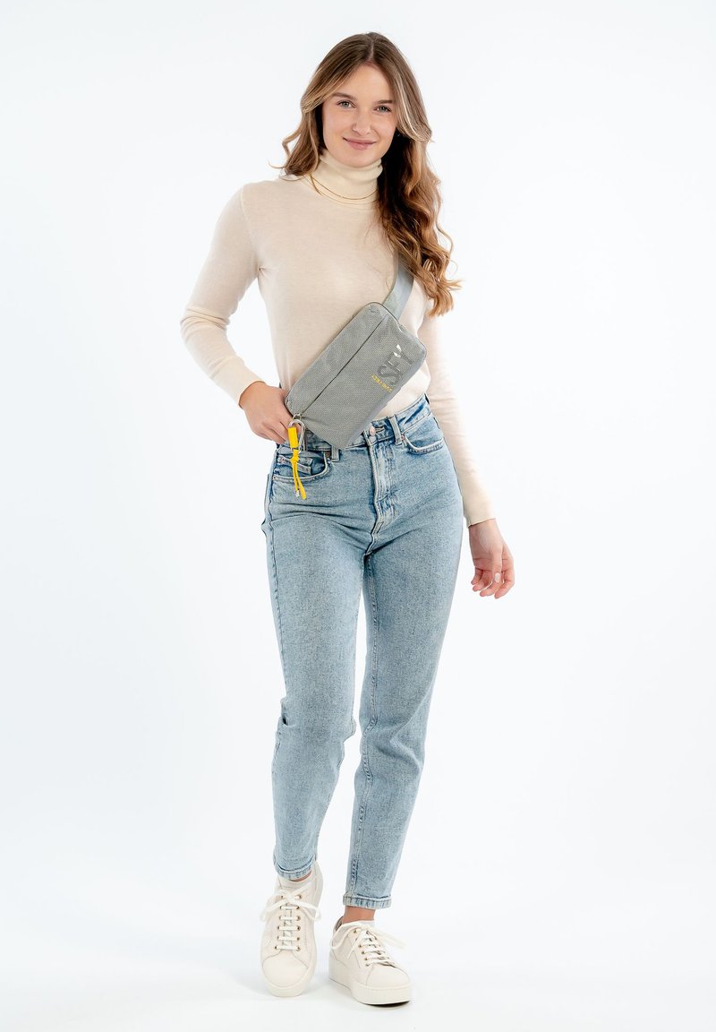 SURI FREY SPORTS MARRY - Bältesväska - lightgrey
