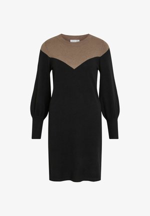 Rochie pulover neagră și maronie cu un design în bloc de culori în formă de V, mâneci lungi tip puff și manșete cu țesătură ribată. Textură tricotată.