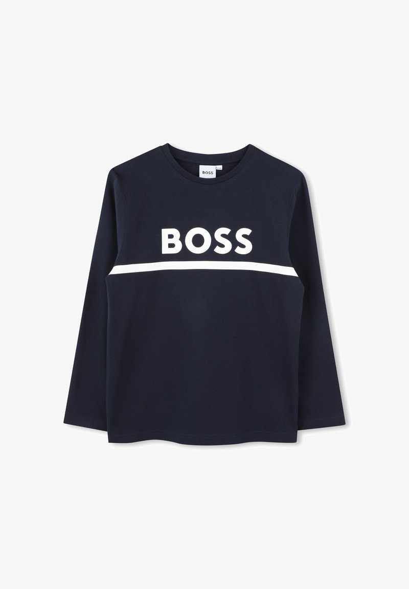 Chemise à manches longues bleu marine avec texte blanc "BOSS" et une ligne blanche horizontale traversant la poitrine.