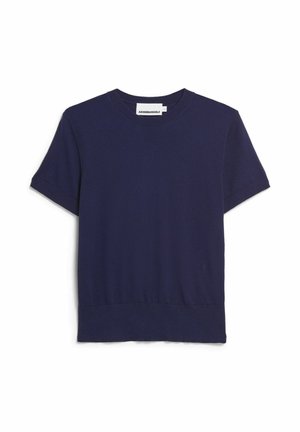 Marineblaue kurzärmelige Strickshirt mit geripptem Rundhalsausschnitt, Bündchen und Saum, mit einem kleinen gestickten Logo in der unteren rechten Ecke.