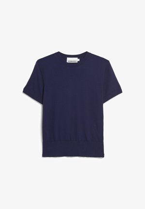 Marineblaue kurzärmelige Strickshirt mit geripptem Rundhalsausschnitt, Bündchen und Saum, mit einem kleinen gestickten Logo in der unteren rechten Ecke.
