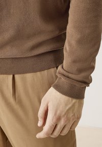 s.Oliver Pullover - light brown