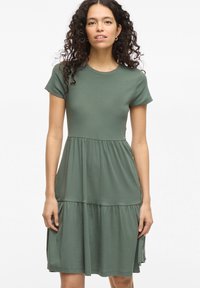 VILA Petite Robe pull - laurel wreath