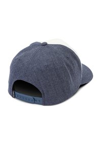 Navyblauwe stoffen pet met een vlakke rand, witte voorpaneel en textuur achter. Voorzien van een verstelbare drukknoopsluiting aan de achterkant.