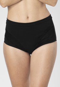 Hoge taille zwarte slipjes van een gladde stof, met kanten zijpanelen voor extra detail en een comfortabele elastische tailleband.
