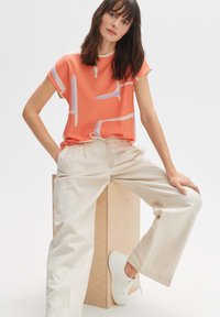 OPUS Print T-shirt - peachy coral