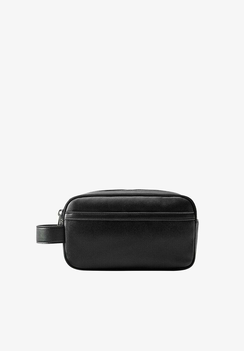 Trousse de toilette rectangulaire texturée noire avec fermeture éclair et petite poignée en boucle sur un côté, présentée sur fond blanc.