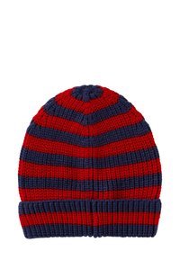 Pletená čepice s alternujícími červenými a námořnickými modrými pruhy, s přehnutým lemem a texturovaným žebrovým vzorem na měkké látce.