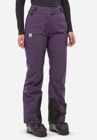 Pantalons de ski waterproof violets avec panneaux inférieurs noirs renforcés, fermeture à deux boutons et poches latérales pour fonctionnalité et chaleur.