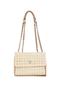 Beige vävd handväska med klaffstängning, dekorerad med ett diamantmönster, med en kedjestrapsrem och en triangulär metalllogotyp som accent.