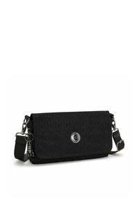 Borsa a tracolla nera realizzata in tessuto testurizzato, con pattina pieghevole, accessori in argento, tracolla regolabile e un charm decorativo.