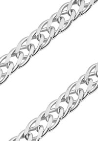 Srebrny łańcuszek z przeplatającymi się owalnymi ogniwami, polerowaną powierzchnią i gładką teksturą, prezentujący nowoczesny, warstwowy design.