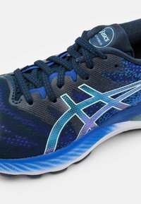 ASICS Scarpe da corsa su strada - blue