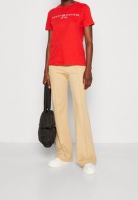Tommy Hilfiger Camiseta estampada - red