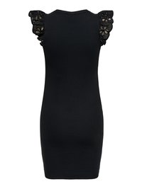 Robe noire sans manches en maille côtelée avec détails de volants en dentelle florale aux épaules, silhouette ajustée, longueur genoux.
