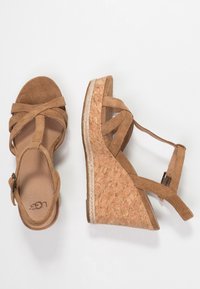 UGG Sandales à talons hauts - cognac