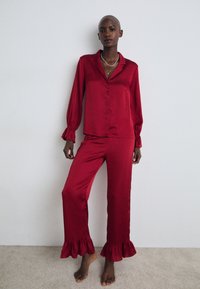 Lindex SET FLOUNCE - Pyžamová sada - red