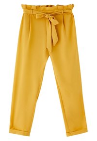 Gula högmidjade byxor med bälte i midjan, som har veck, en jämn yta och avsmalnande ben.