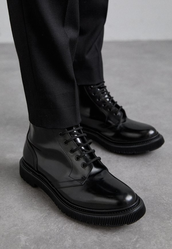 TYPE 165 UNISEX - Lace-up ankle boots