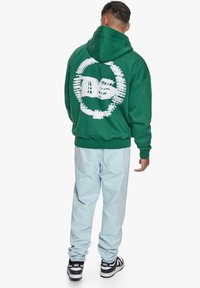 Dropsize HEAVY BLURRED LOGO - Felpa con cappuccio - washedgreen