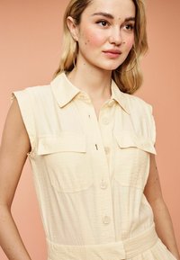 Next TEXTURED PETITE - Lühikeste varrukatega bodi - cream