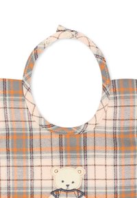 Bavaglino in peluche a quadri nei toni pastello di arancione, grigio e rosa, con scollatura rotonda e un personaggio orsetto ricamato al centro.