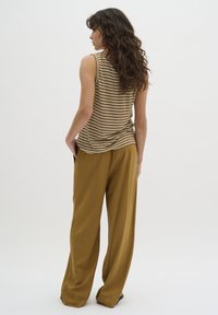 My Essential Wardrobe DIAS - Kelnės - dijon