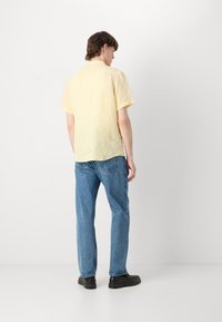 HUGO ELLINO - Marškiniai - medium yellow