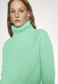 DRYKORN ARWEN - Neule - green