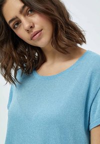 Minus MICARLINA KNIT TEE - Jednoduché tričko - pasific blue lurex