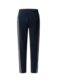 Pantaloni sportivi blu navy con strisce laterali, vita elasticizzata, gambe affusolate, tessuto morbido e design snello per comfort e libertà di movimento.