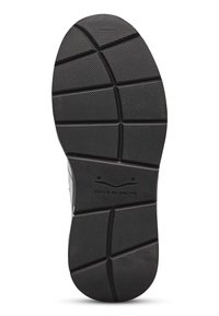 Suola di scarpa in gomma nera con una superficie testurizzata, modelli di battistrada distintivi e il marchio "Voile Blanche" nella zona del tallone.