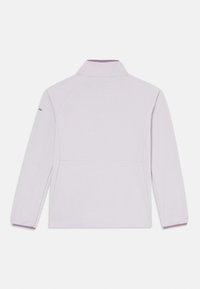 Veste en polaire lilas clair avec un col montant, des manches raglan et un ourlet droit. Présente le logo sur l'épaule gauche.