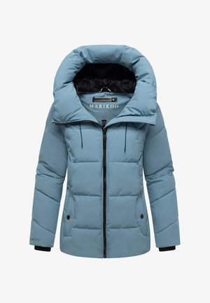 Helle blaue Pufferjacke mit großer, faltbarer Kapuze, frontalem Reißverschluss und schwarzen Akzenten. Verfügt über gesteppte Abschnitte und Seitentaschen.