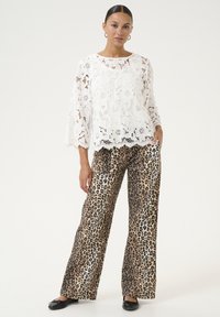 Culture MEJA  - Bluza - spring gardenia