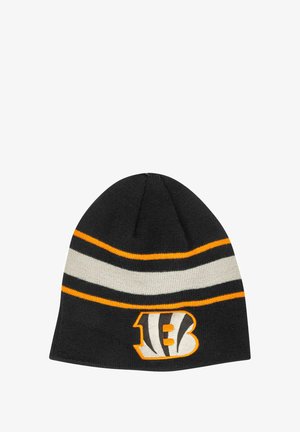 Schwarze Strickmütze mit orangefarbenen und grauen horizontalen Streifen. Enthält ein gesticktes Logo mit einem weißen Zebrapattern und der Zahl 1.