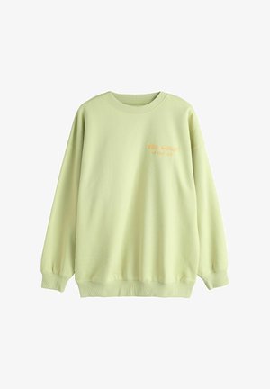 Világoszöld, hosszú ujjú, kerek nyakú pulóver, bal mellrészen kis narancssárga felirattal: "THE SONGS OFF THE SEA".