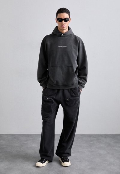 Filling Pieces HANDSHAKE VINTAGE - Kapuzenpullover - black