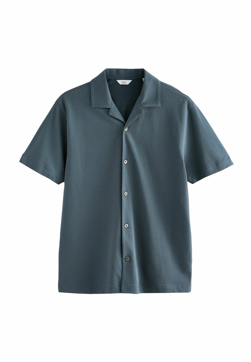 Korte mouwen donkergroene knoopshirt met camp collar, plat weergegeven op een witte achtergrond.