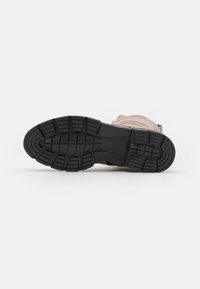 MJUS Botas con plataforma - beige