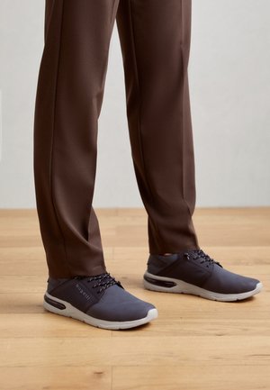 bugatti NUBIA - Trainers - dark blue