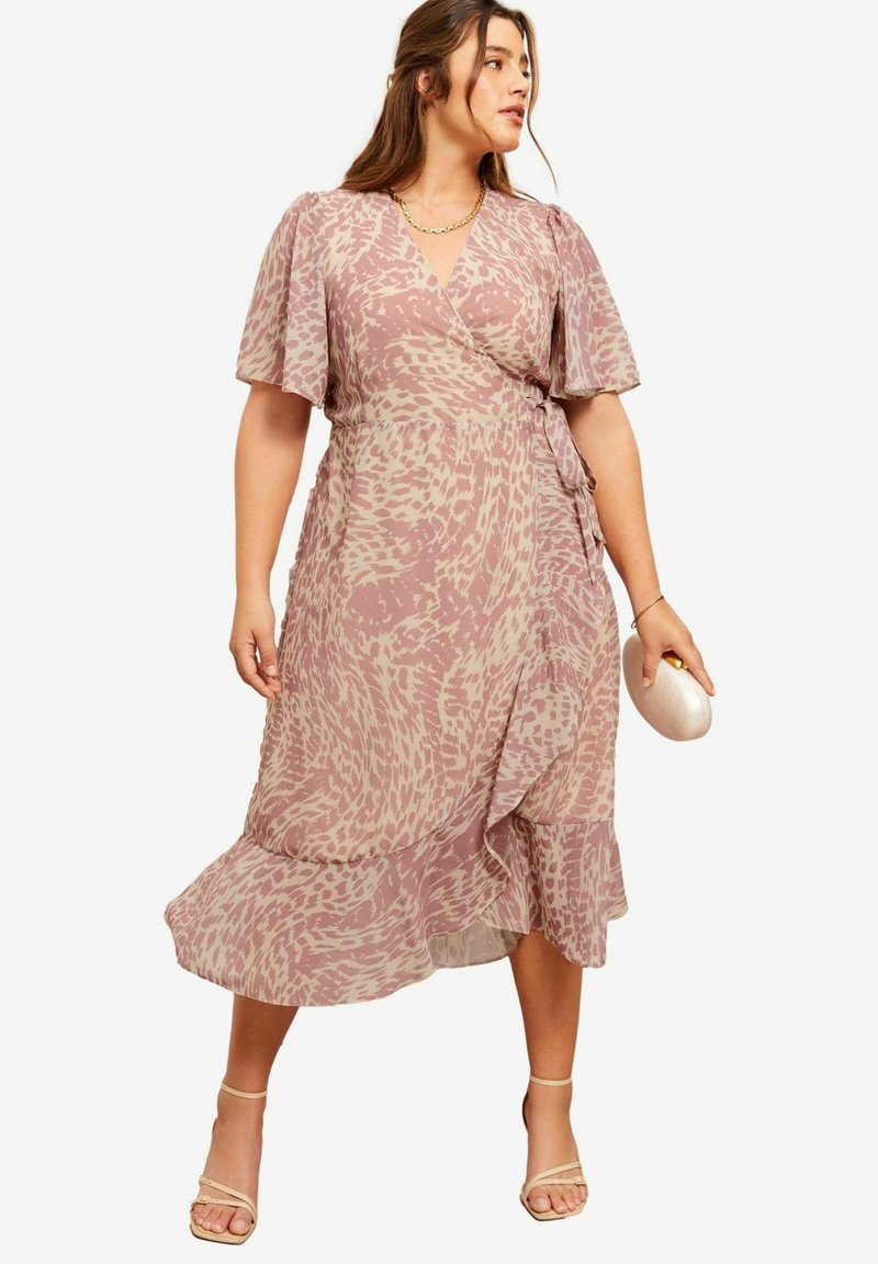 Friends Like These PLUS SIZE FIT - MIX FLUTTER SLEEVE WRAP  - Denné šaty - pink