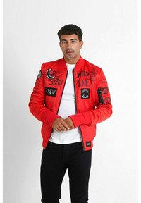 Non sélectionné, red